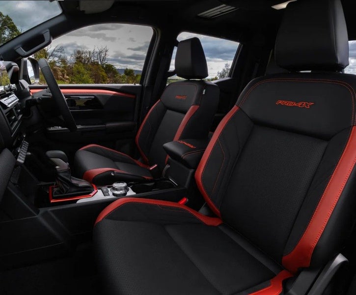 2026 Nissan Navara PRO-4X image 4