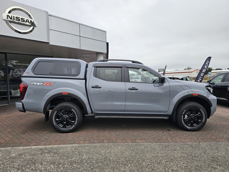 2026 Nissan Navara Pro-4X image 2