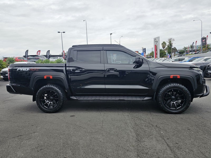 2026 Nissan Navara PRO-4X SPORT image 5