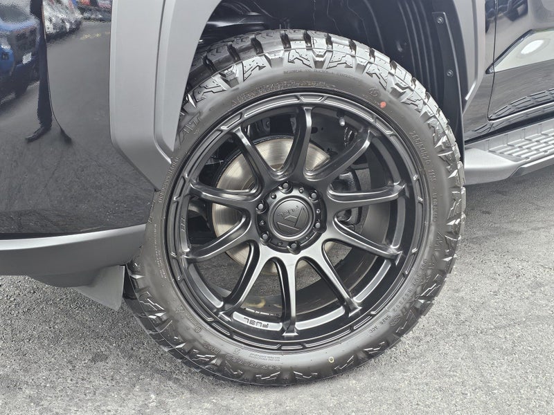 2026 Nissan Navara PRO-4X SPORT X image 4