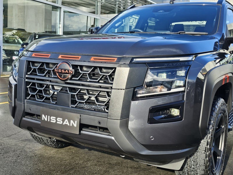 2026 Nissan Navara PRO-4X STEALTH image 3
