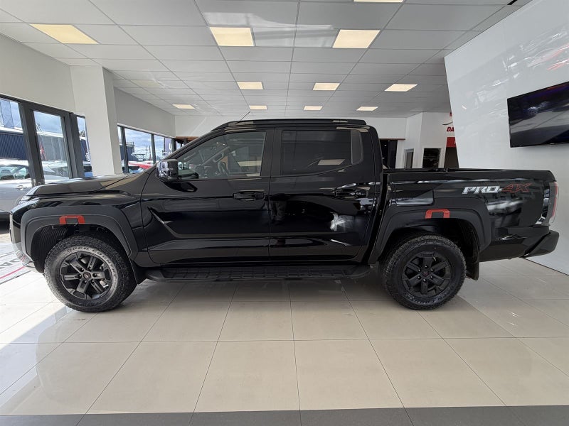 2026 Nissan Navara PRO4-X image 5