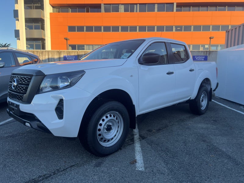 2026 Nissan Navara SL 2.3D 4WD 7A Double Cab - image 2