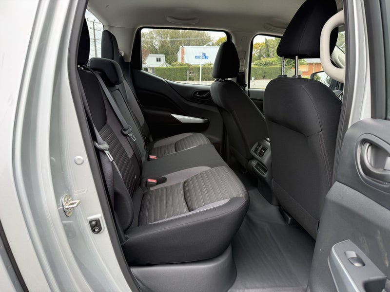 2026 Nissan Navara SL 2.3D 4WD 7A Double Cab - image 5