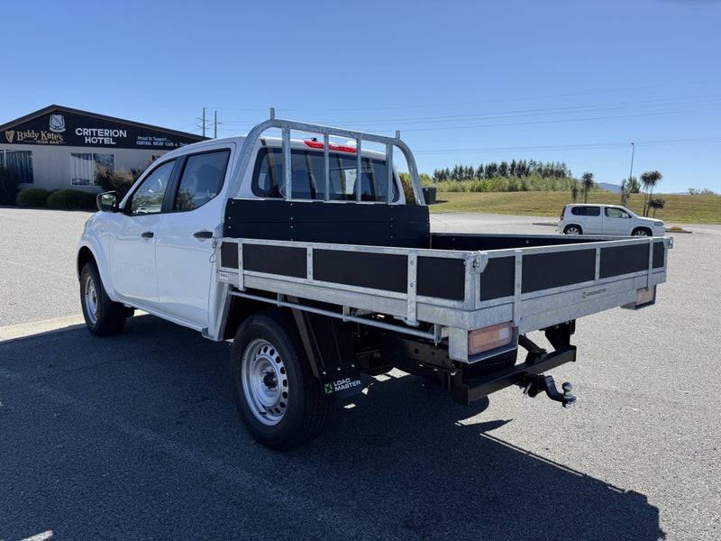 2026 Nissan Navara SL 2.3D 4WD 7A Double Cab - image 3