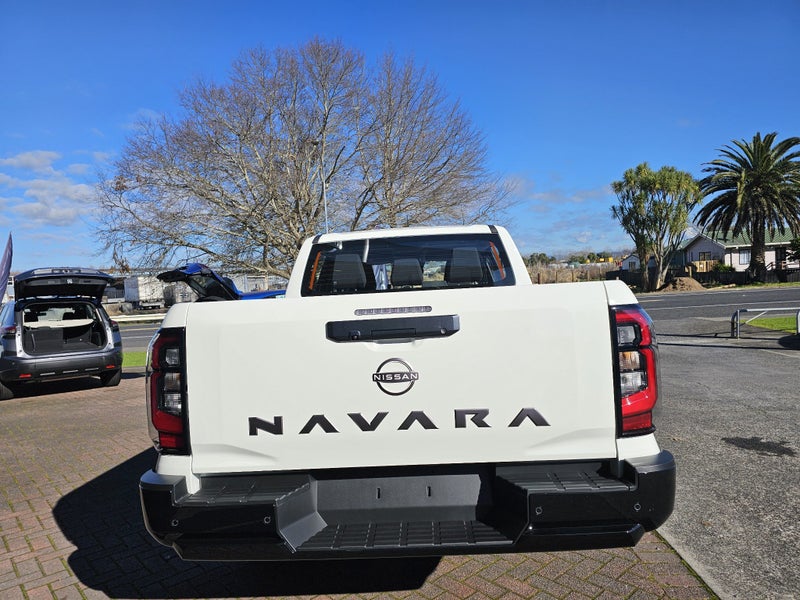 2026 Nissan Navara SL 4WD image 4
