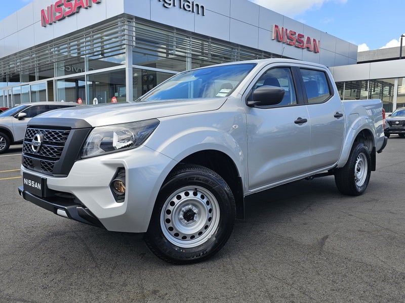 2026 Nissan Navara SL 4WD image 2