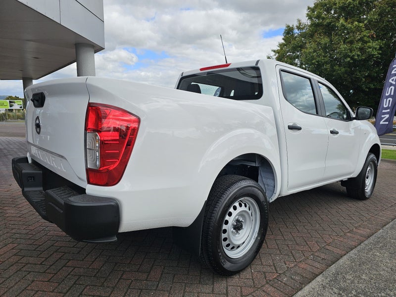 2026 Nissan Navara SL 4WD Auto image 3