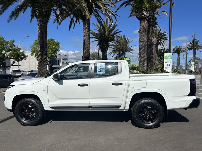 2026 Nissan Navara SL 4WD D/C Auto image 4