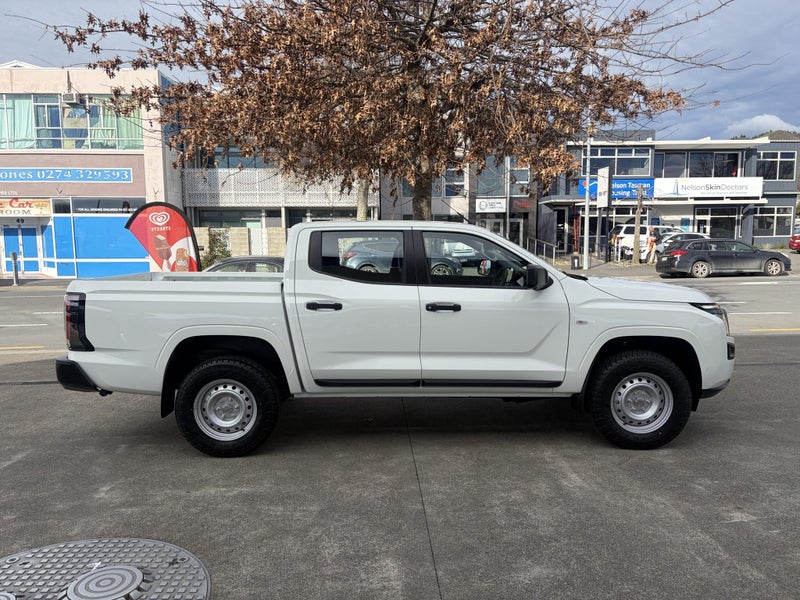 2026 Nissan Navara SL 4WD D/C Auto image 3