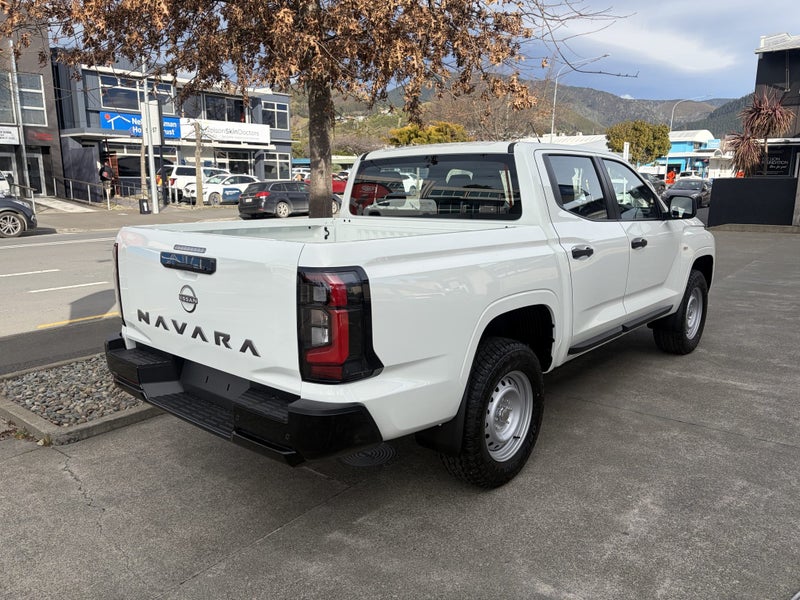 2026 Nissan Navara SL 4WD D/C Auto image 4