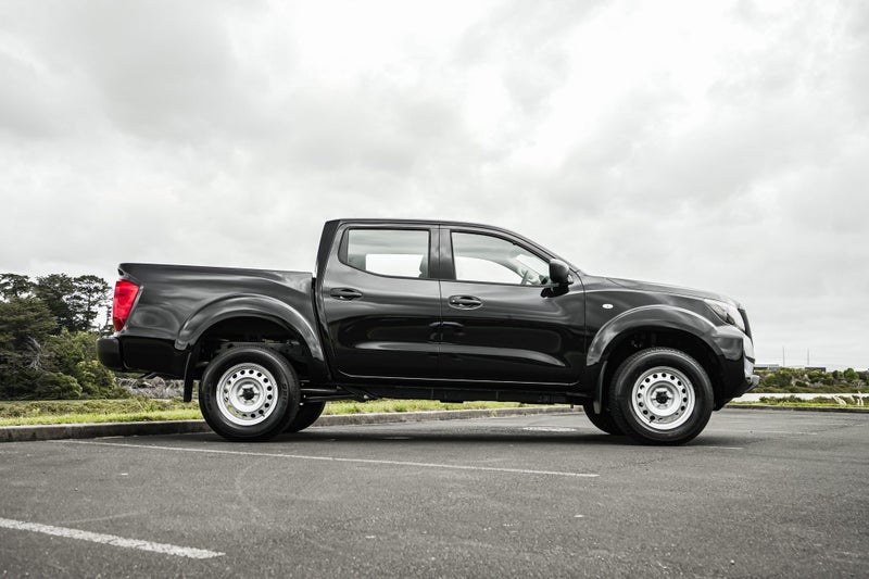 2026 Nissan Navara SL 4WD DC 7AT image 3