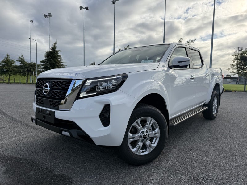 2026 Nissan Navara ST 2.3D 4WD 7A Double Cab image 2