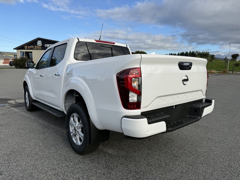 2026 Nissan Navara ST 2.3D 4WD 7A Double Cab image 4