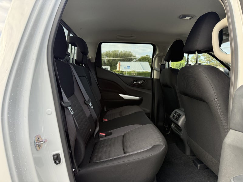2026 Nissan Navara ST 2.3D 4WD 7A Double Cab image 5