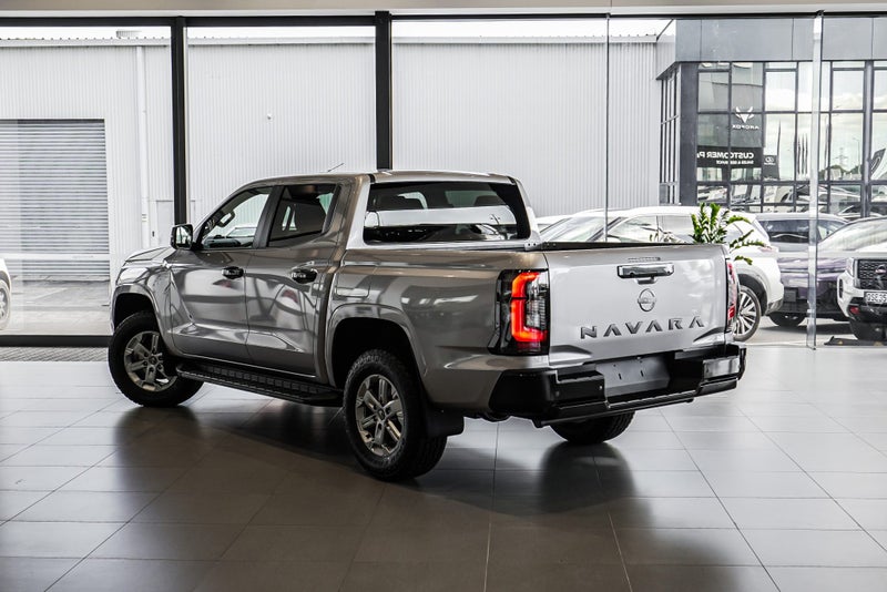 2026 Nissan Navara St 2.4D/4Wd/6At 10-Years/ 30... image 3