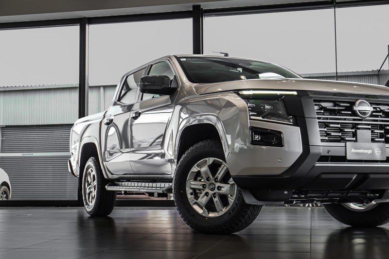 2026 Nissan Navara St 2.4D/4Wd/6At 10-Years/ 30... image 4