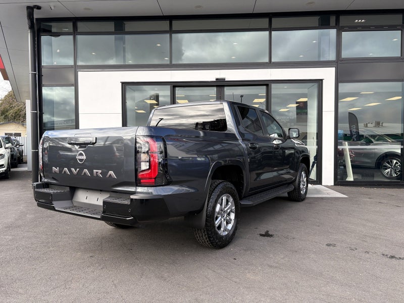 2026 Nissan Navara ST 2.4D/4WD/6AT image 3