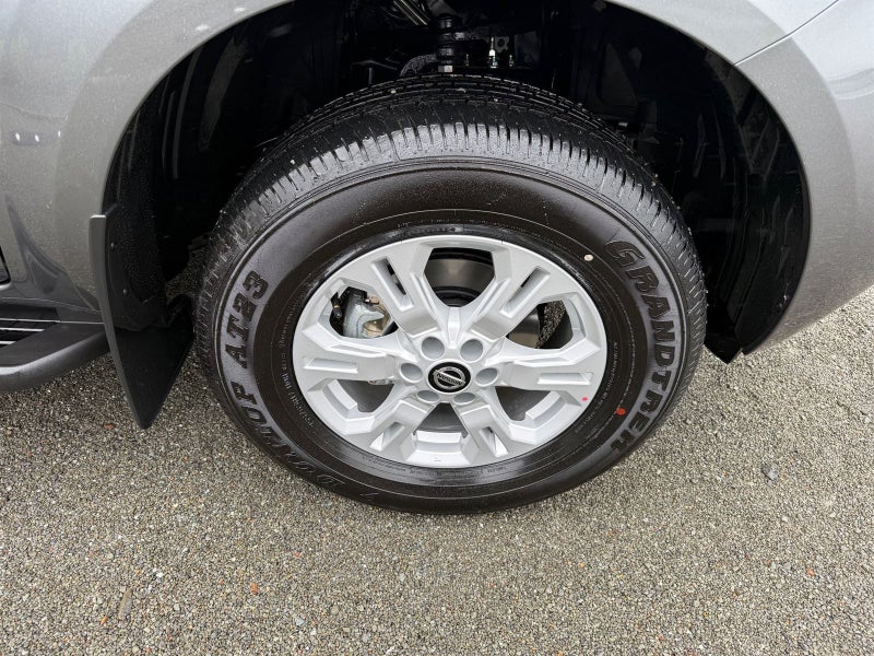 2026 Nissan Navara ST 4WD 2.3 Double Cab 7Auto image 3