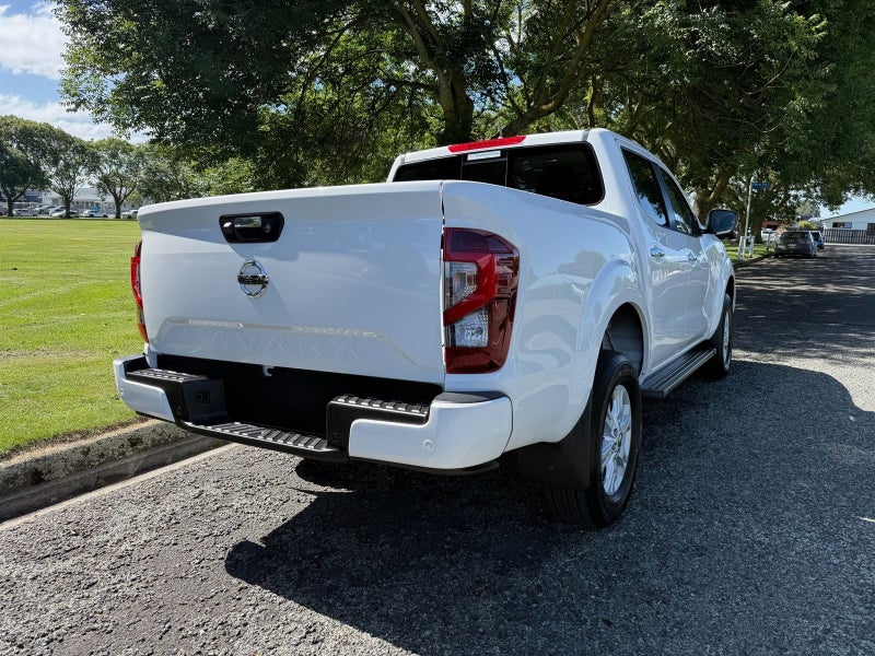 2026 Nissan Navara ST 4WD 2.3 Double Cab 7Auto image 5