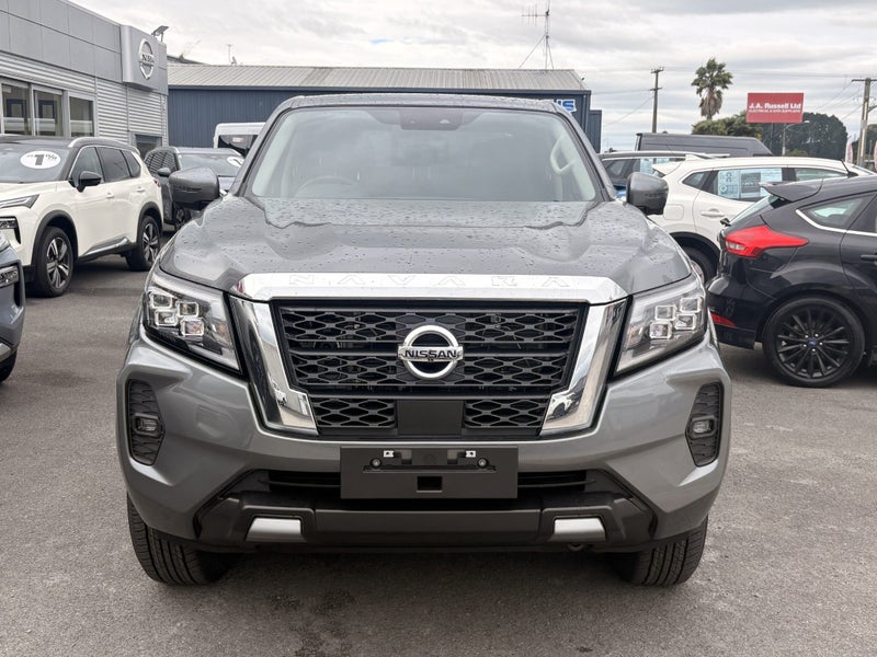 2026 Nissan Navara ST 4WD image 2