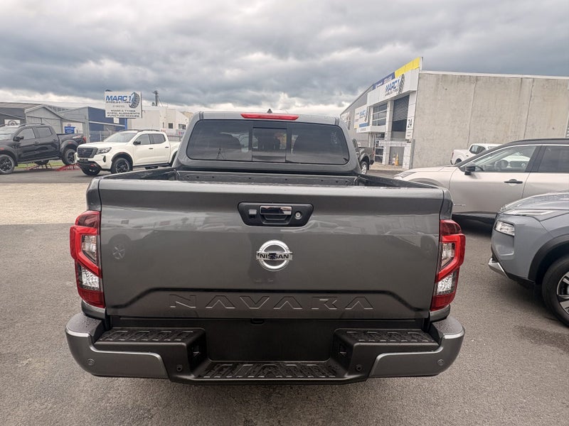 2026 Nissan Navara ST 4WD image 4