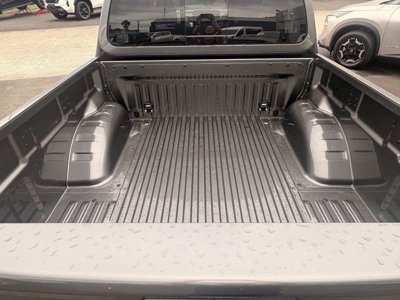 2026 Nissan Navara ST 4WD image 5