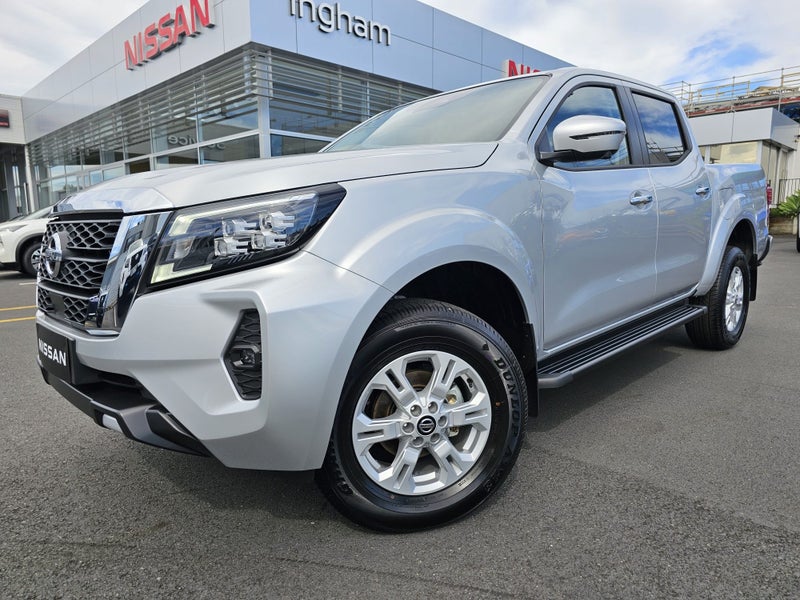 2026 Nissan Navara ST 4WD image 2