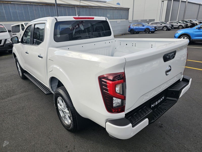2026 Nissan Navara ST 4WD image 4