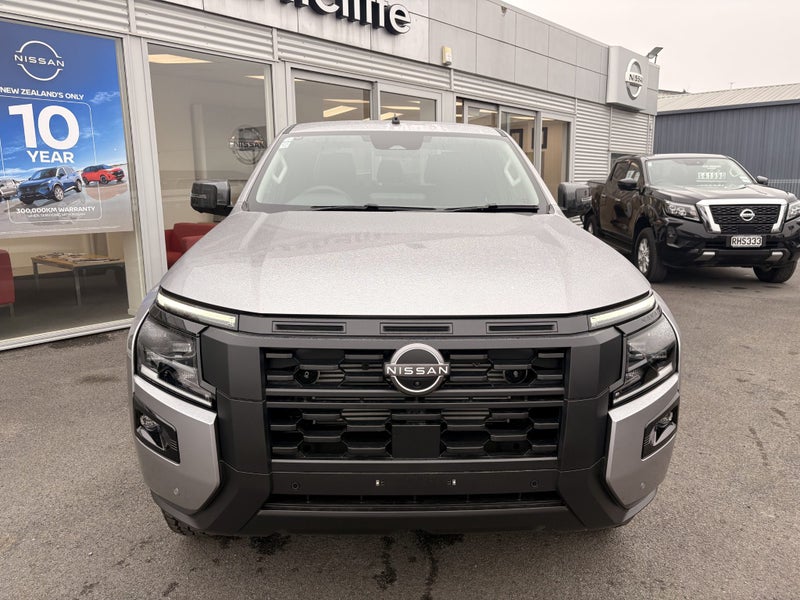 2026 Nissan Navara ST 4WD Auto image 2