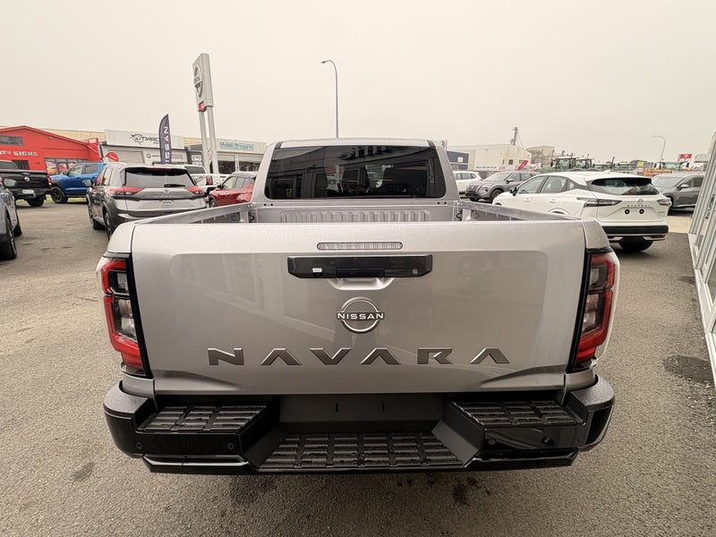 2026 Nissan Navara ST 4WD Auto image 4