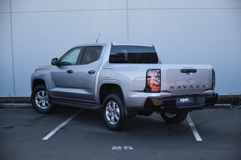 2026 Nissan Navara ST 4WD/AUTO image 5