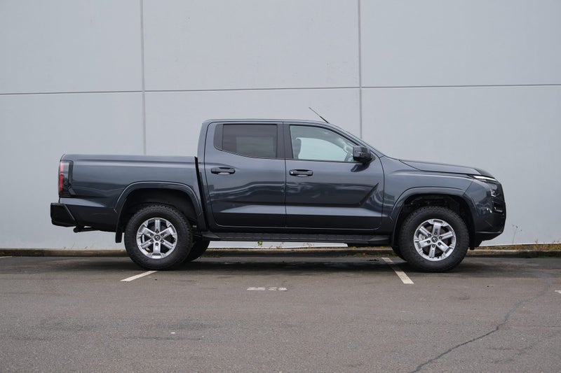 2026 Nissan Navara ST 4WD AUTO image 5