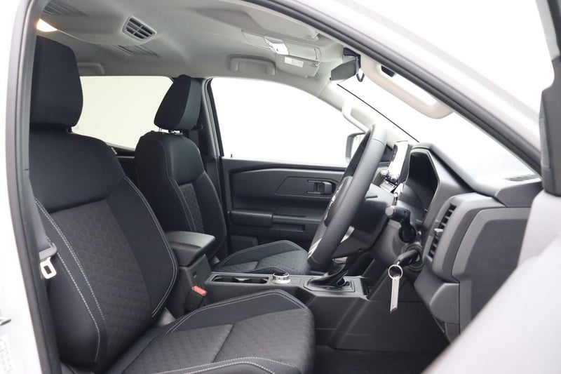 2026 Nissan Navara ST 4WD D/C Auto image 5