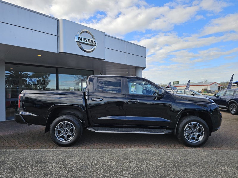 2026 Nissan Navara St-X image 2