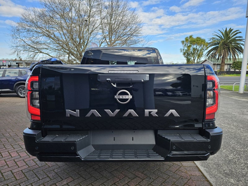 2026 Nissan Navara St-X image 4