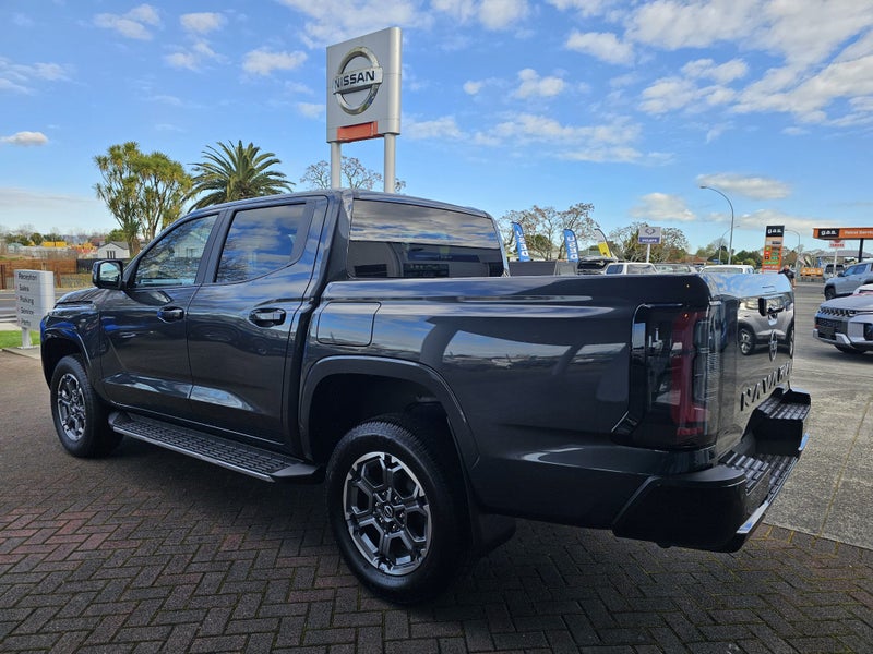 2026 Nissan Navara St-X image 5