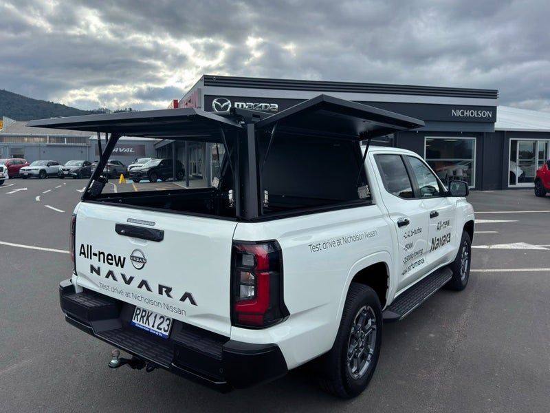 2026 Nissan Navara ST-X 2.4D 4WD image 4