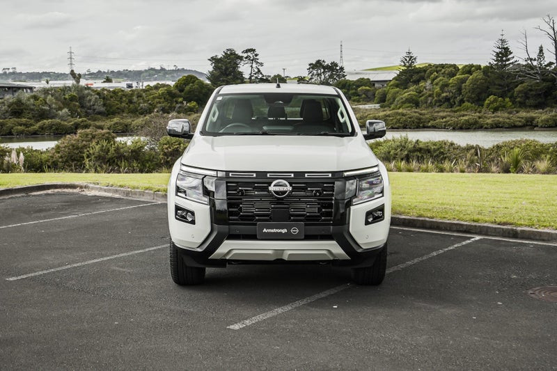 2026 Nissan Navara ST-X 2.4D/4Wd/6At - 10-Year... image 5