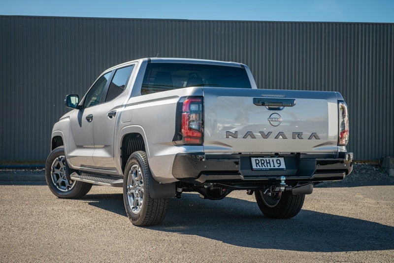 2026 Nissan Navara ST-X 2.4D 4WD Auto D-Cab image 2