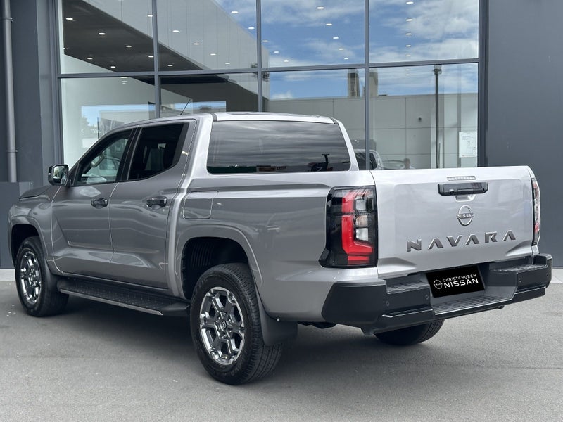 2026 Nissan Navara ST-X 2.4L Bi-Turbo image 3