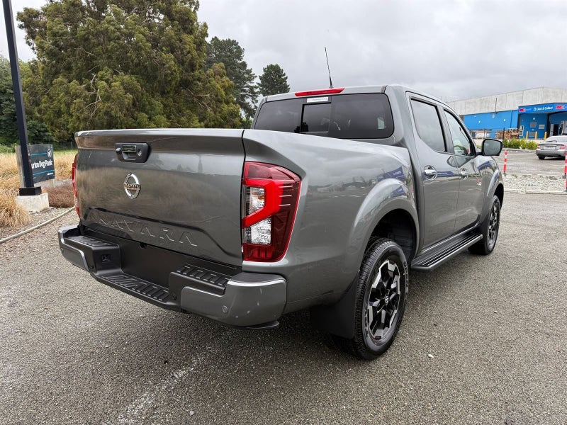 2026 Nissan Navara ST-X 4WD 2.3 Double Cab 7Auto image 5
