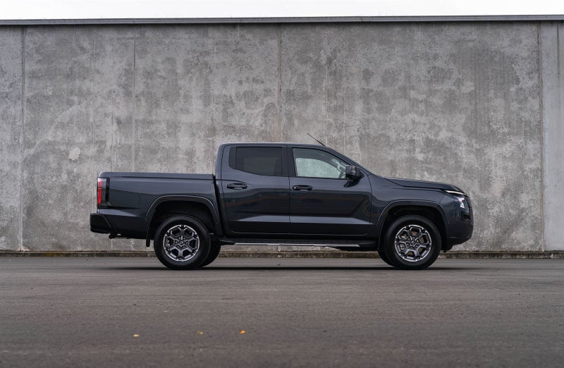 2026 Nissan Navara ST-X 4WD 2.4D BiTurbo Double... image 5