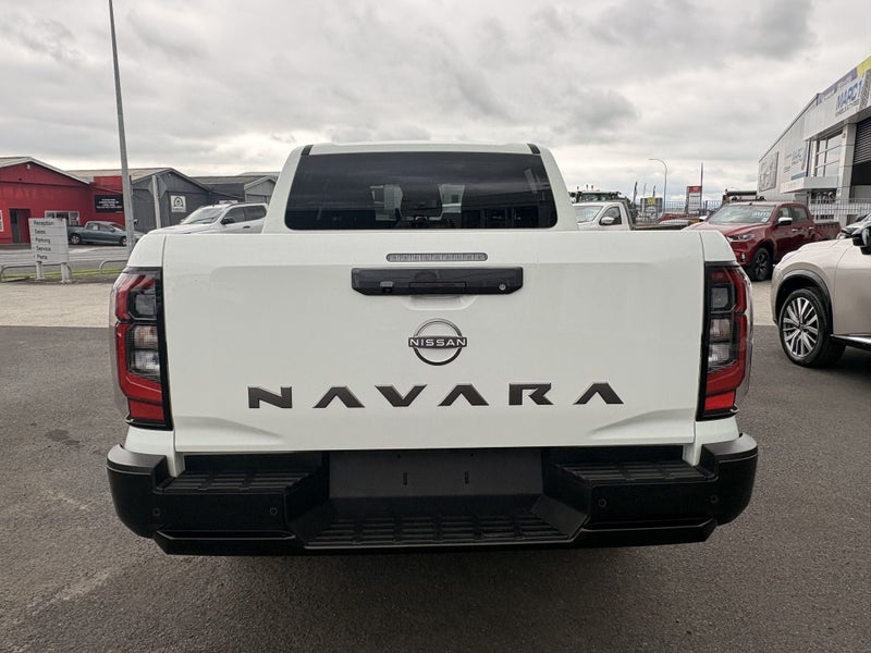 2026 Nissan Navara ST-X 4WD Auto image 4