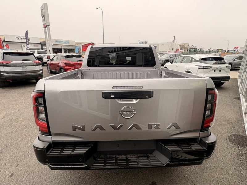 2026 Nissan Navara ST-X 4WD Auto image 4