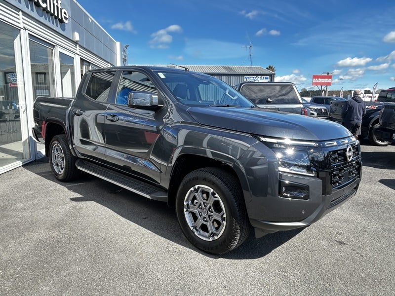 2026 Nissan Navara ST-X 4WD Auto image 3