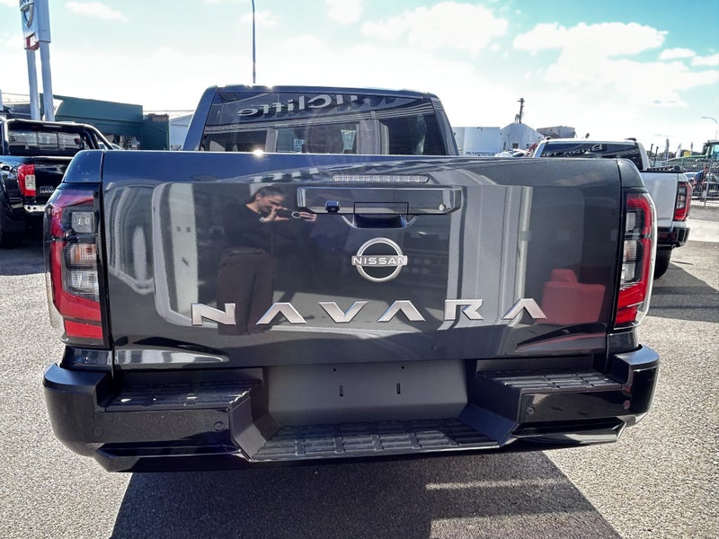 2026 Nissan Navara ST-X 4WD Auto image 4