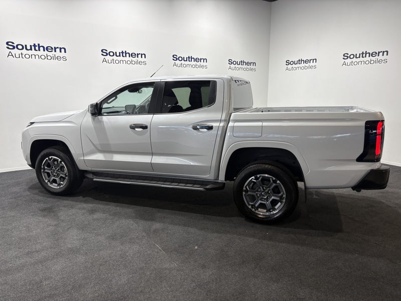 2026 Nissan Navara ST-X 4WD Auto image 4