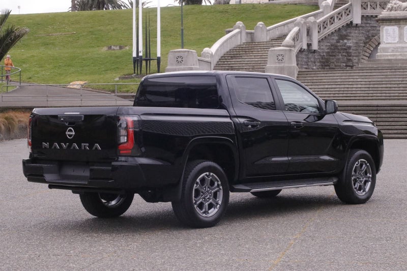 2026 Nissan Navara ST-X image 4