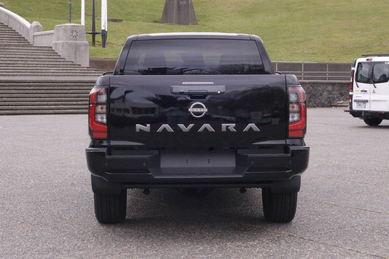 2026 Nissan Navara ST-X image 5